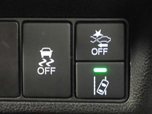 ステップワゴンスパーダ スパーダ　７人乗り　純正ナビ　フルセグＴＶ　ＵＳＢ＆ＢＴ＆ＨＤＭＩ接続　マルチビューカメラ　ＥＴＣ　純正フリップダウンモニター　ホンダセンシング　レーダークルーズＣ　両側パワスラ　ＬＥＤオートライト　禁煙車（13枚目）