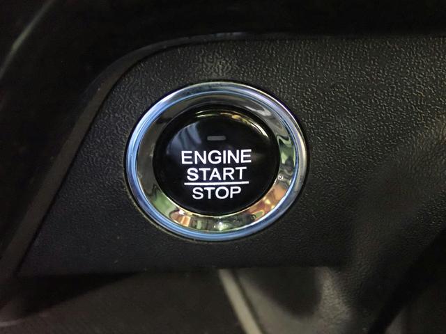 ステップワゴンスパーダ スパーダ　７人乗り　純正ナビ　フルセグＴＶ　ＵＳＢ＆ＢＴ＆ＨＤＭＩ接続　マルチビューカメラ　ＥＴＣ　純正フリップダウンモニター　ホンダセンシング　レーダークルーズＣ　両側パワスラ　ＬＥＤオートライト　禁煙車（16枚目）