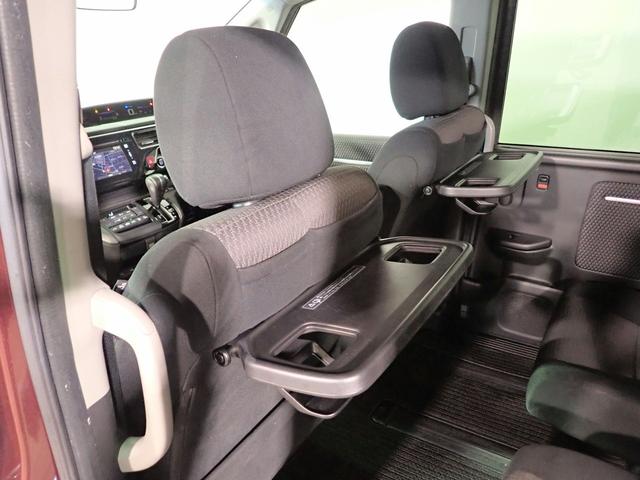 ステップワゴンスパーダ スパーダ　７人乗り　純正ナビ　フルセグＴＶ　ＵＳＢ＆ＢＴ＆ＨＤＭＩ接続　マルチビューカメラ　ＥＴＣ　純正フリップダウンモニター　ホンダセンシング　レーダークルーズＣ　両側パワスラ　ＬＥＤオートライト　禁煙車（24枚目）