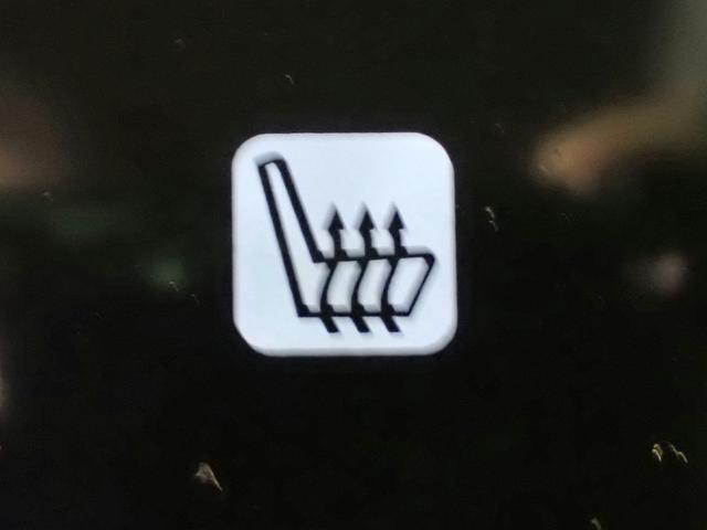 グレイス ハイブリッドＥＸ　純正ナビ　フルセグＴＶ　ＵＳＢ＆ＢＴ＆ＨＤＭＩ接続可能　バックカメラ　ＥＴＣ　ワンオーナー　安心パッケージ　クルーズＣ　ＬＥＤオートライト　プッシュスタート　ハーフレザー　シートヒーター　純正アルミ（9枚目）