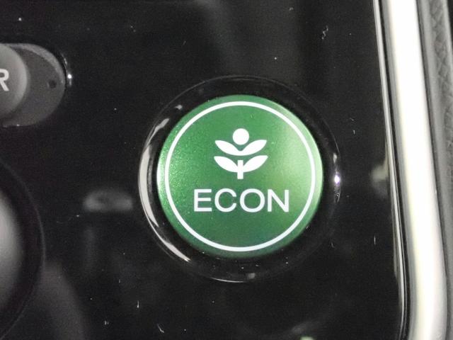 グレイス ハイブリッドＥＸ　純正ナビ　フルセグＴＶ　ＵＳＢ＆ＢＴ＆ＨＤＭＩ接続可能　バックカメラ　ＥＴＣ　ワンオーナー　安心パッケージ　クルーズＣ　ＬＥＤオートライト　プッシュスタート　ハーフレザー　シートヒーター　純正アルミ（13枚目）