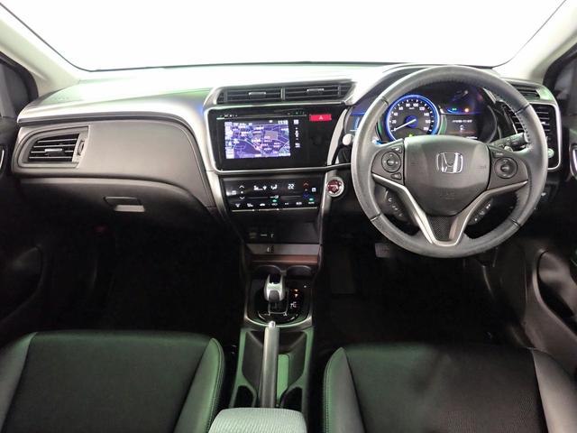 グレイス ハイブリッドＥＸ　純正ナビ　フルセグＴＶ　ＵＳＢ＆ＢＴ＆ＨＤＭＩ接続可能　バックカメラ　ＥＴＣ　ワンオーナー　安心パッケージ　クルーズＣ　ＬＥＤオートライト　プッシュスタート　ハーフレザー　シートヒーター　純正アルミ（22枚目）