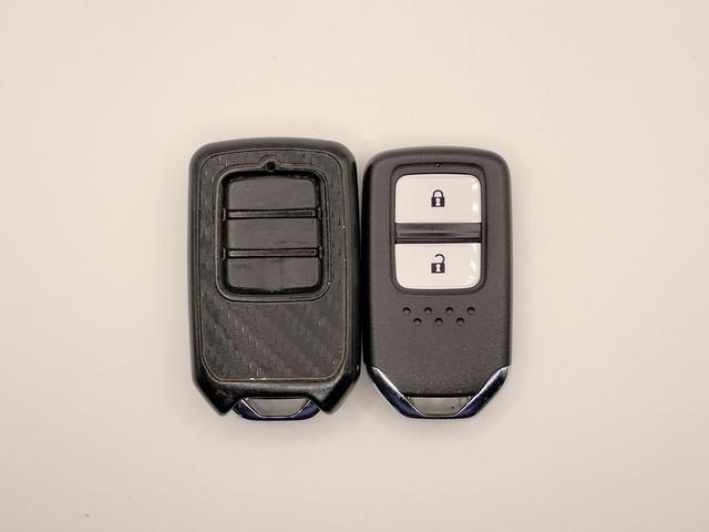 ヴェゼル ハイブリッドＲＳ・ホンダセンシング　純正ナビ　ＵＳＢ＆ＢＴ接続可能　バックカメラ　ＥＴＣ　ワンオーナー　レーダークルーズＣ　ＬＥＤオートライト　シートヒーター　ハーフレザー　ルーフレール　プッシュスタート　純正１８インチアルミ（8枚目）