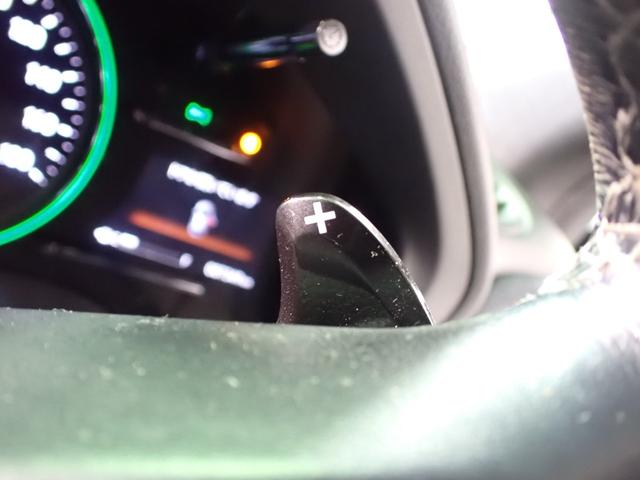 ヴェゼル ハイブリッドＲＳ・ホンダセンシング　純正ナビ　ＵＳＢ＆ＢＴ接続可能　バックカメラ　ＥＴＣ　ワンオーナー　レーダークルーズＣ　ＬＥＤオートライト　シートヒーター　ハーフレザー　ルーフレール　プッシュスタート　純正１８インチアルミ（12枚目）