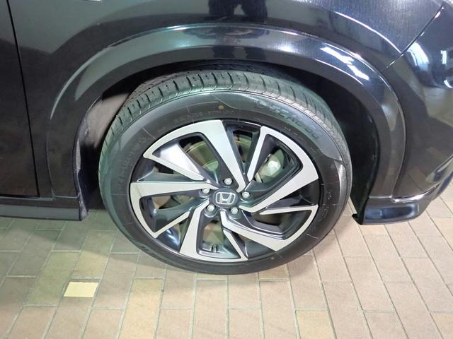 ヴェゼル ハイブリッドＲＳ・ホンダセンシング　純正ナビ　ＵＳＢ＆ＢＴ接続可能　バックカメラ　ＥＴＣ　ワンオーナー　レーダークルーズＣ　ＬＥＤオートライト　シートヒーター　ハーフレザー　ルーフレール　プッシュスタート　純正１８インチアルミ（33枚目）