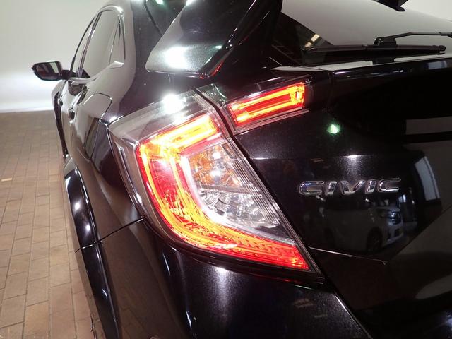 シビック タイプR 6速マニュアル 純正ナビ フルセグTV USB&BT接続 バックカメラ ETC ワンオーナー クルーズC LEDオートライト インテリキー プッシュスタート 純正20インチアルミ スペアキー(26枚目)