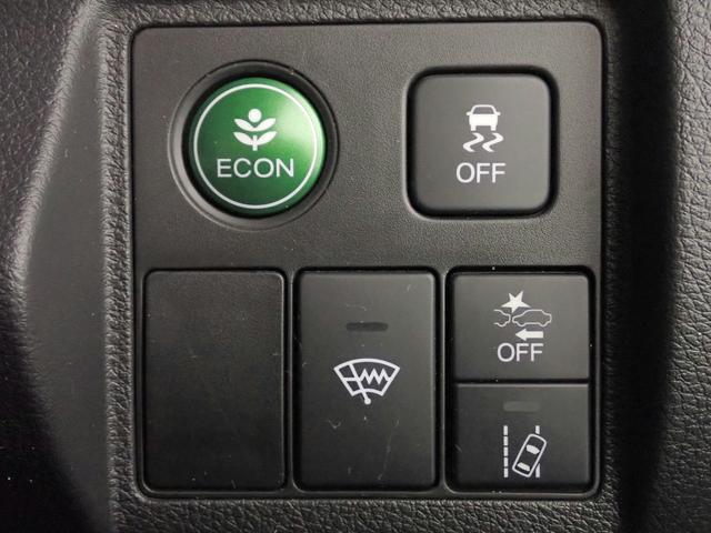 ヴェゼル ハイブリッドＲＳ・ホンダセンシング　純正８インチナビ　フルセグＴＶ　ＵＳＢ＆ＢＴ接続　バックカメラ　ＥＴＣ　ワンオーナー　レーダークルーズＣ　コンフォートビューパッケージ　シートヒーター　ＬＥＤオートライト　純正アルミ　スペアキー（12枚目）