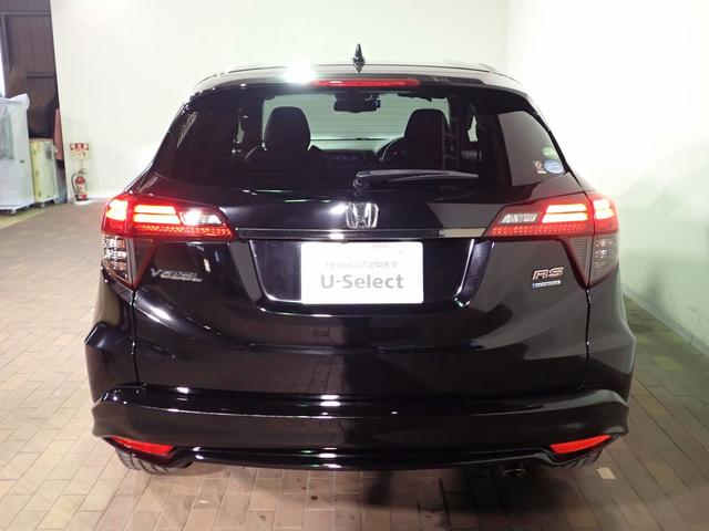 ヴェゼル ハイブリッドＲＳ・ホンダセンシング　純正８インチナビ　フルセグＴＶ　ＵＳＢ＆ＢＴ接続　バックカメラ　ＥＴＣ　ワンオーナー　レーダークルーズＣ　コンフォートビューパッケージ　シートヒーター　ＬＥＤオートライト　純正アルミ　スペアキー（32枚目）