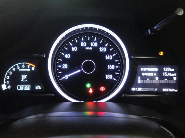 シャトル Ｇホンダセンシング　純正ナビ　フルセグＴＶ　ＵＳＢ＆ＢＴ接続　バックカメラ　ＥＴＣ　ワンオーナー　レーダークルーズＣ　ＬＥＤオートライト　インテリキー　プッシュスタート　Ａストップ　社外アルミ　スペアキー（18枚目）