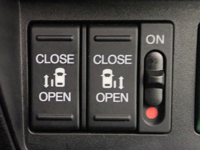 オデッセイ アブソルート・ＥＸ　７人乗り　純正ナビ　フルセグＴＶ　ＵＳＢ＆ＢＴ＆ＨＤＭＩ接続　マルチビューカメラ　ＥＴＣ２．０　フリップダウンモニター　ホンダセンシング　パワーテールゲート　レーダーＣＣ　両側パワスラ　純正アルミ（11枚目）