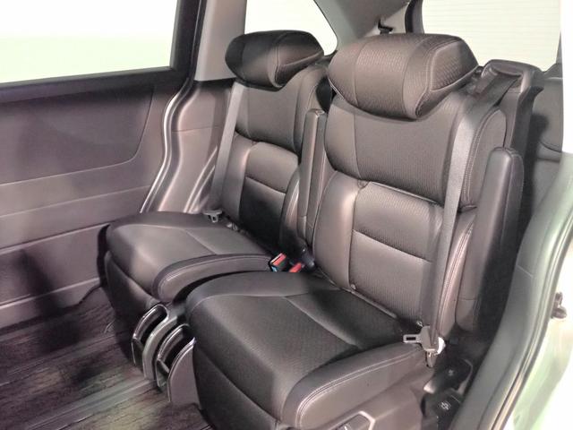 オデッセイ アブソルート・ＥＸ　７人乗り　純正ナビ　フルセグＴＶ　ＵＳＢ＆ＢＴ＆ＨＤＭＩ接続　マルチビューカメラ　ＥＴＣ２．０　フリップダウンモニター　ホンダセンシング　パワーテールゲート　レーダーＣＣ　両側パワスラ　純正アルミ（25枚目）