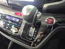 ハイブリッドアブソルート・ホンダセンシンアドバンスＰ　８人乗り　純正ナビ　フルセグ　ＵＳＢ＆ＢＴ＆ＨＤＭＩ接続可能　マルチビューカメラ　ＥＴＣ　社外フリップダウンモニター　ワンオーナー　両側パワスラ　レーダークルーズＣ　パワーシート　純正アルミ　禁煙車（20枚目）
