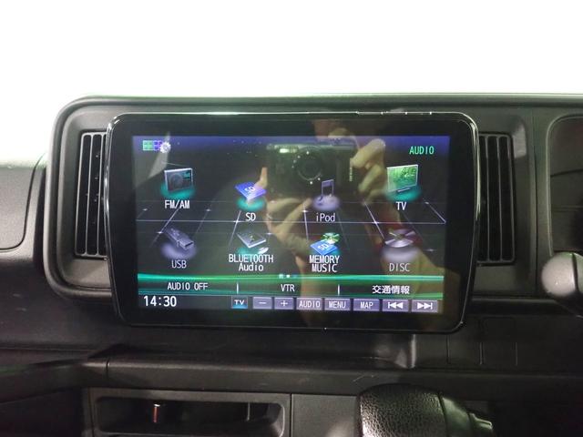 サンバーバン トランスポータースマートアシスト　パナソニック９インチフローティングナビ・フルセグＴＶ・ブルートゥース音楽・音楽録音　ＥＴＣ　衝突軽減ブレーキ　ドラレコ　キーレスエントリー　オートハイビーム（12枚目）
