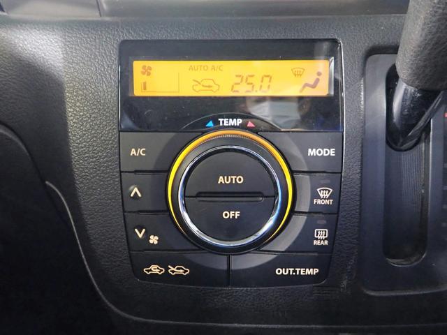 スペーシアカスタムZ ベースグレード 純正メモリーナビ・フルセグTV・DVD再生・ブルトゥース音楽 全方位カメラ インテリキー(スペアキー有) ETC HIDヘッドライト 左リアパワースライド シートヒーター 純正14インチAW 禁煙車(11枚目)