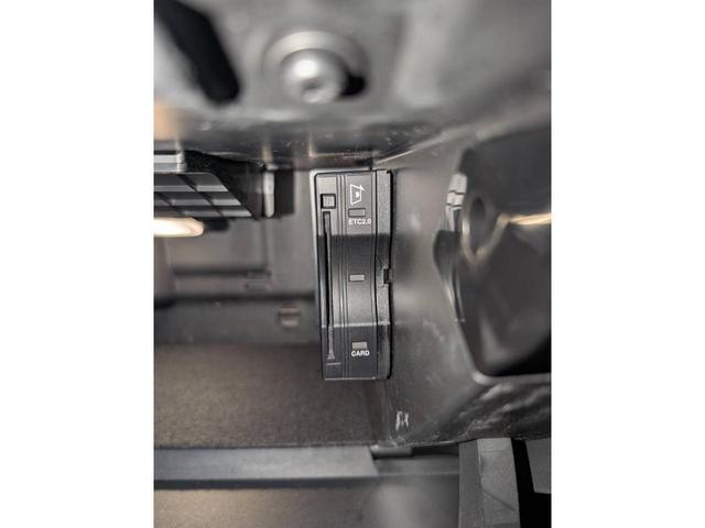 【ＥＴＣ】今では必需品のＥＴＣも付いております。高速道路での出入りもスムーズ。渋滞緩和にもなりエコにも繋がります。