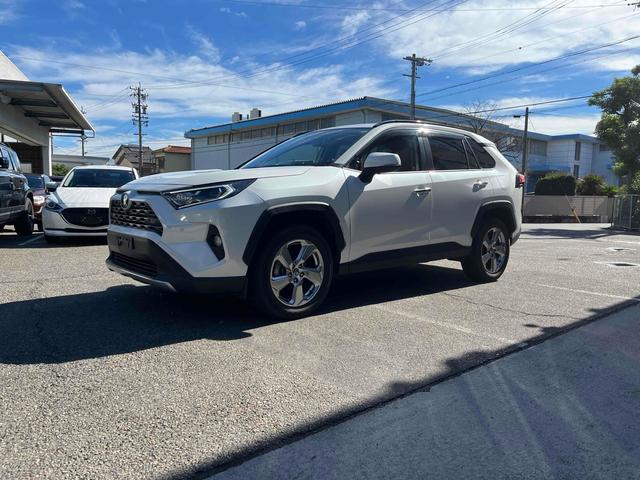 ＲＡＶ４ ハイブリッドＧ　４ＷＤ　ドライブレコーダー　全周囲カメラ　クリアランスソナー　オートクルーズコントロール　レーンアシスト　パワーシート　ナビ　オートマチックハイビーム　オートライト　電動リアゲート　アルミホイール（17枚目）