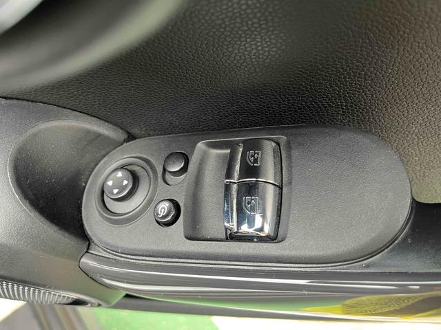 ＭＩＮＩ ヴィクトリア　ＥＴＣ　バックカメラ　ナビ　クリアランスソナー　アルミホイール　オートライト　スマートキー　アイドリングストップ　電動格納ミラー　ＡＴ　ＡＢＳ　ＥＳＣ　ＵＳＢ　Ｂｌｕｅｔｏｏｔｈ　エアコン（12枚目）