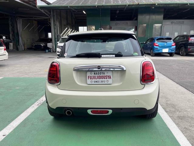 ＭＩＮＩ ヴィクトリア　ＥＴＣ　バックカメラ　ナビ　クリアランスソナー　アルミホイール　オートライト　スマートキー　アイドリングストップ　電動格納ミラー　ＡＴ　ＡＢＳ　ＥＳＣ　ＵＳＢ　Ｂｌｕｅｔｏｏｔｈ　エアコン（19枚目）