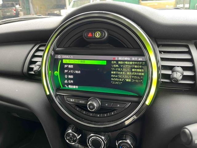 ＭＩＮＩ ヴィクトリア　ＥＴＣ　バックカメラ　ナビ　クリアランスソナー　アルミホイール　オートライト　スマートキー　アイドリングストップ　電動格納ミラー　ＡＴ　ＡＢＳ　ＥＳＣ　ＵＳＢ　Ｂｌｕｅｔｏｏｔｈ　エアコン（52枚目）