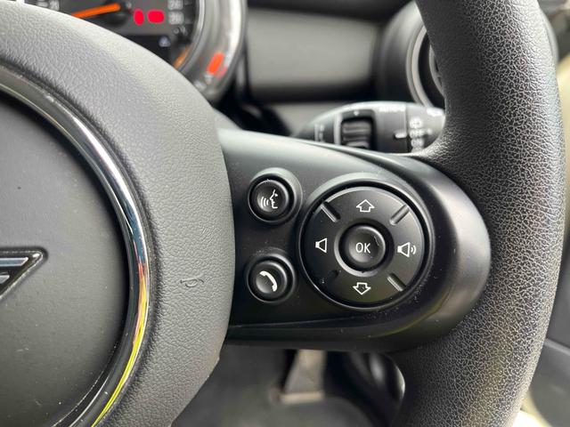 ＭＩＮＩ ヴィクトリア　ＥＴＣ　バックカメラ　ナビ　クリアランスソナー　アルミホイール　オートライト　スマートキー　アイドリングストップ　電動格納ミラー　ＡＴ　ＡＢＳ　ＥＳＣ　ＵＳＢ　Ｂｌｕｅｔｏｏｔｈ　エアコン（57枚目）