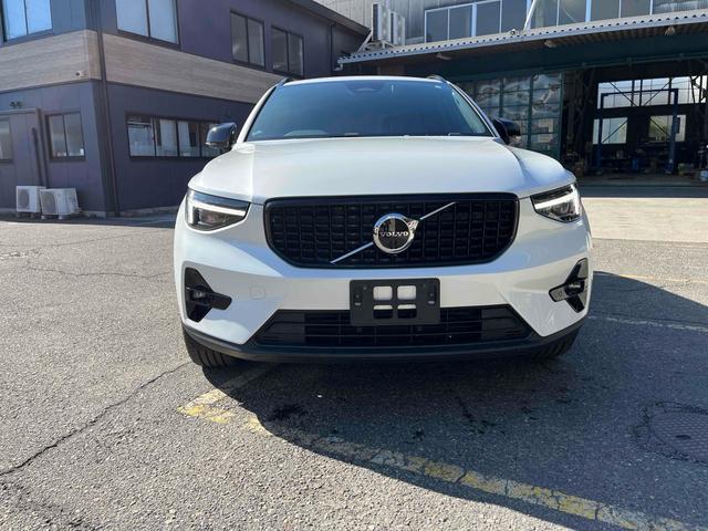 ＸＣ４０ アルティメット　Ｂ４　ＡＷＤ　ダークエディション　全周囲カメラ　クリアランスソナー　パワーシート　サンルーフ　電動リアゲート　アルミホイール　スマートキー　シートヒーター　ＡＴ　エアコン　パワーステアリング（20枚目）