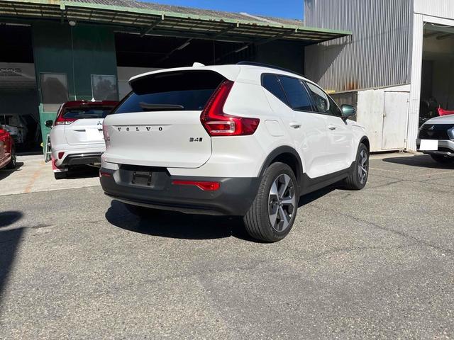 ＸＣ４０ アルティメット　Ｂ４　ＡＷＤ　ダークエディション　全周囲カメラ　クリアランスソナー　パワーシート　サンルーフ　電動リアゲート　アルミホイール　スマートキー　シートヒーター　ＡＴ　エアコン　パワーステアリング（29枚目）