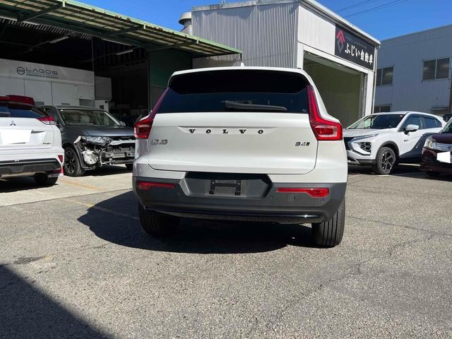 ＸＣ４０ アルティメット　Ｂ４　ＡＷＤ　ダークエディション　全周囲カメラ　クリアランスソナー　パワーシート　サンルーフ　電動リアゲート　アルミホイール　スマートキー　シートヒーター　ＡＴ　エアコン　パワーステアリング（31枚目）