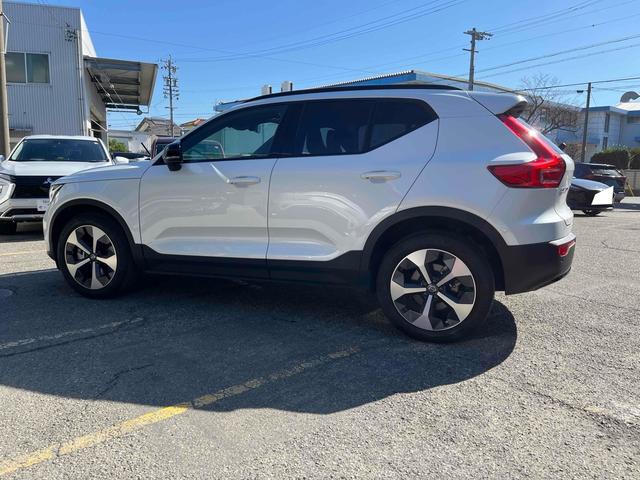 ＸＣ４０ アルティメット　Ｂ４　ＡＷＤ　ダークエディション　全周囲カメラ　クリアランスソナー　パワーシート　サンルーフ　電動リアゲート　アルミホイール　スマートキー　シートヒーター　ＡＴ　エアコン　パワーステアリング（35枚目）