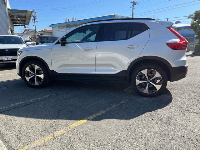 ＸＣ４０ アルティメット　Ｂ４　ＡＷＤ　ダークエディション　全周囲カメラ　クリアランスソナー　パワーシート　サンルーフ　電動リアゲート　アルミホイール　スマートキー　シートヒーター　ＡＴ　エアコン　パワーステアリング（36枚目）