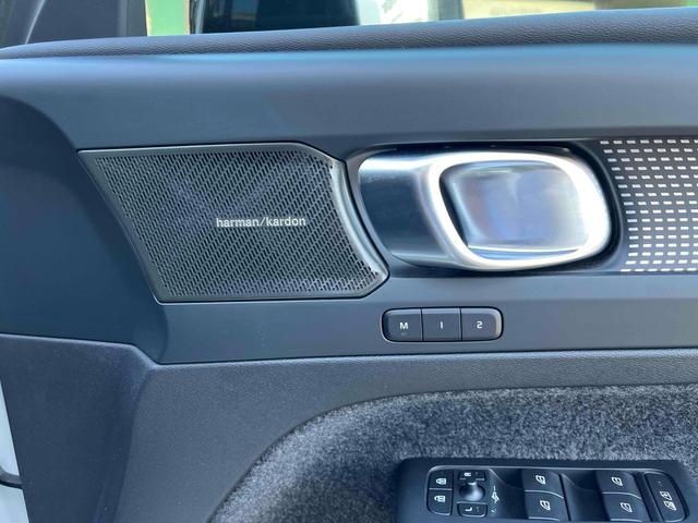 ＸＣ４０ アルティメット　Ｂ４　ＡＷＤ　ダークエディション　全周囲カメラ　クリアランスソナー　パワーシート　サンルーフ　電動リアゲート　アルミホイール　スマートキー　シートヒーター　ＡＴ　エアコン　パワーステアリング（47枚目）