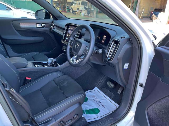 ＸＣ４０ アルティメット　Ｂ４　ＡＷＤ　ダークエディション　全周囲カメラ　クリアランスソナー　パワーシート　サンルーフ　電動リアゲート　アルミホイール　スマートキー　シートヒーター　ＡＴ　エアコン　パワーステアリング（48枚目）