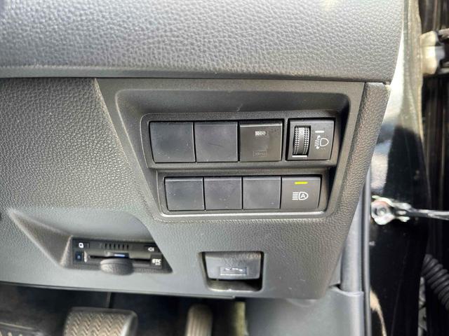 ヤリス ハイブリッドＺ　ドライブレコーダー　ＥＴＣ　バックカメラ　ナビ　ＴＶ　クリアランスソナー　オートクルーズコントロール　レーンアシスト　衝突被害軽減システム　オートマチックハイビーム　オートライト（13枚目）