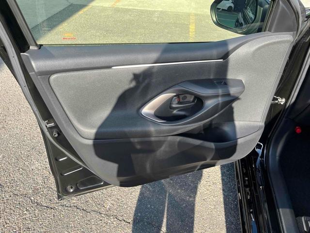 ヤリス ハイブリッドＺ　ドライブレコーダー　ＥＴＣ　バックカメラ　ナビ　ＴＶ　クリアランスソナー　オートクルーズコントロール　レーンアシスト　衝突被害軽減システム　オートマチックハイビーム　オートライト（58枚目）