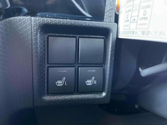 タント カスタムＸ　ＥＴＣ　バックカメラ　両側電動スライドドア　ナビ　ＴＶ　クリアランスソナー　衝突被害軽減システム　オートライト　スマートキー　アイドリングストップ　電動格納ミラー　シートヒーター　ベンチシート　ＣＶＴ（12枚目）