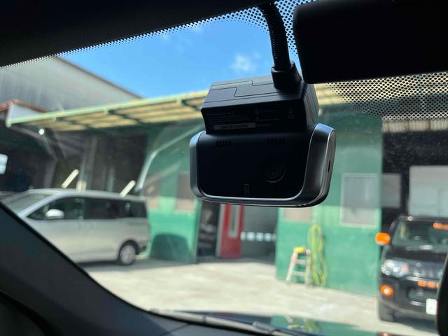 Ｘ２ ｘＤｒｉｖｅ　２０ｄ　ＭスポーツＸ　ドライブレコーダー　ＥＴＣ　バックカメラ　クリアランスソナー　オートクルーズコントロール　パワーシート　ナビ　オートライト　アルミホイール　スマートキー　アイドリングストップ　電動格納ミラー（13枚目）