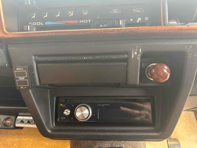 ジムニー ワイルドウインド エンジンオーバーホール済み オリジナルレザーシート 4WD MT CD アルミホイール エアコン(7枚目)