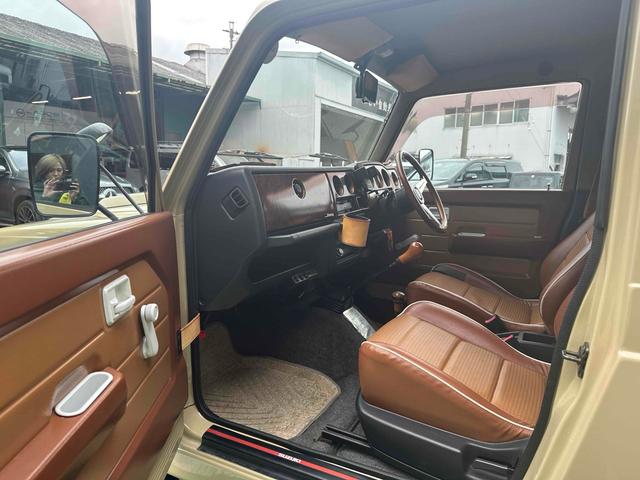 ジムニー ワイルドウインド エンジンオーバーホール済み オリジナルレザーシート 4WD MT CD アルミホイール エアコン(44枚目)