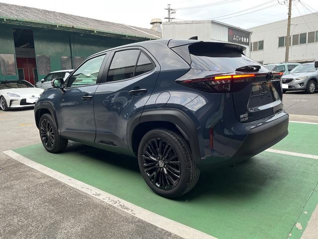 ヤリスクロス ハイブリッドＺ　ウルバーノ　パノラミックビューモニター　ブラインドスポットモニター　シートヒーター　ＥＴＣ　ナビ　ＴＶ　ステアリングヒーター　パワーシート（17枚目）