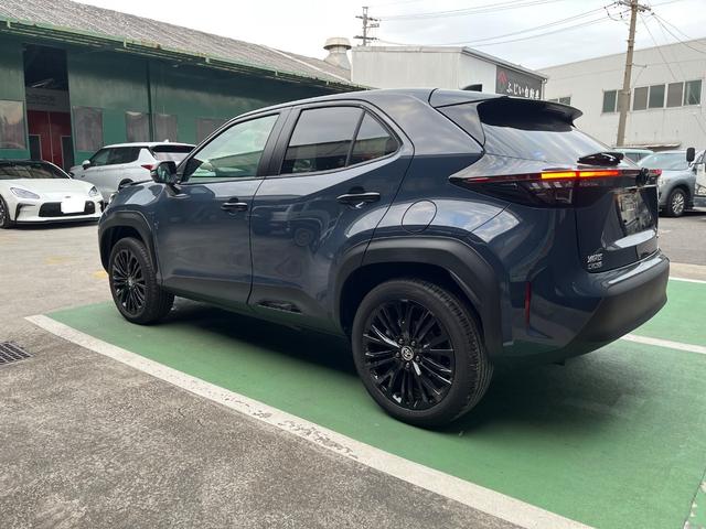 ヤリスクロス ハイブリッドＺ　ウルバーノ　パノラミックビューモニター　ブラインドスポットモニター　シートヒーター　ＥＴＣ　ナビ　ＴＶ　ステアリングヒーター　パワーシート（18枚目）