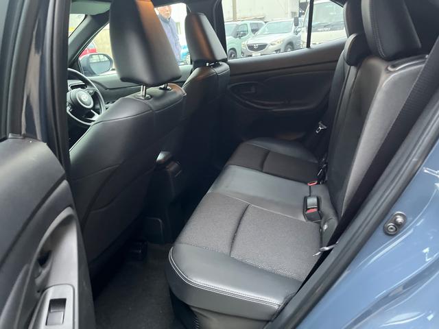 ヤリスクロス ハイブリッドＺ　ウルバーノ　パノラミックビューモニター　ブラインドスポットモニター　シートヒーター　ＥＴＣ　ナビ　ＴＶ　ステアリングヒーター　パワーシート（30枚目）