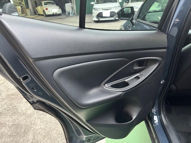 ヤリスクロス ハイブリッドＺ　ウルバーノ　パノラミックビューモニター　ブラインドスポットモニター　シートヒーター　ＥＴＣ　ナビ　ＴＶ　ステアリングヒーター　パワーシート（37枚目）