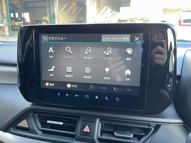 スイフト ハイブリッドMZ 全周囲カメラ ナビ TV クリアランスソナー オートクルーズコントロール レーンアシスト 衝突被害軽減システム アルミホイール オートライト スマートキー アイドリングストップ 電動格納ミラー(9枚目)