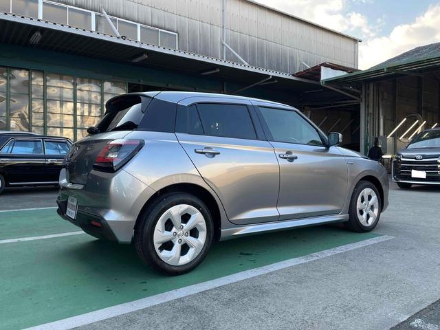 スイフト ハイブリッドＭＸ　クリアランスソナー　クルーズコントロール　レーンアシスト　衝突被害軽減システム　アルミホイール　オートライト　スマートキー　アイドリングストップ　電動格納ミラー　シートヒーター　ＣＶＴ　ＥＳＣ（31枚目）