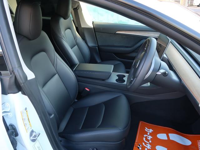 モデル３ ＲＷＤ　ＲＹＺＥＮ搭載　屋内車庫保管　パノラマガラスルーフフィルム施工　黒革シート　デジタルインナーミラー　ステアリングヒーター　全席シートヒーター　オートパイロット　３６０°カメラ　電動リアゲート　ＬＥＤ（6枚目）