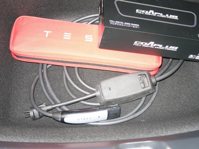 モデル３ ＲＷＤ　ＲＹＺＥＮ搭載　屋内車庫保管　パノラマガラスルーフフィルム施工　黒革シート　デジタルインナーミラー　ステアリングヒーター　全席シートヒーター　オートパイロット　３６０°カメラ　電動リアゲート　ＬＥＤ（16枚目）