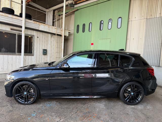 1シリーズ 118d Mスポーツ エディションシャドー 6か月走行距離無制限保証付 特別仕様車 ワンオーナー 純正ナビ TV バックモニター ETC 黒レザーシート コンフォートパッケージ シートヒーター PDC コンフォートアクセス ドライブレコーダー(3枚目)