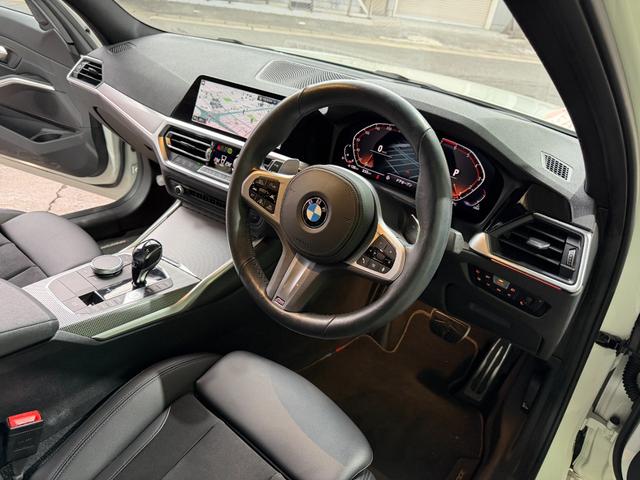 3シリーズ 330i Mスポーツ 6か月走行距離無制限保証付 ワンオーナー イノベーションPKG コンフォートPKG 純正OP19インチAW Mパフォーマンスカーボンドアミラーカバー&カーボントランクスポイラー ブラックキドニーグリル(15枚目)