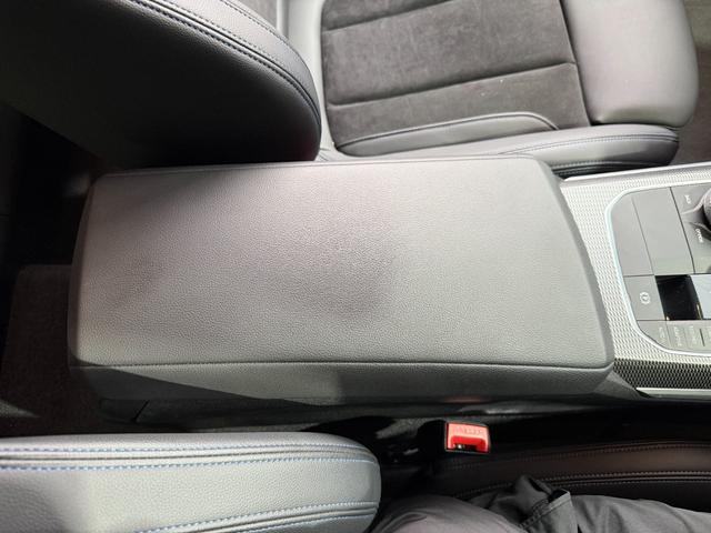 3シリーズ 330i Mスポーツ 6か月走行距離無制限保証付 ワンオーナー イノベーションPKG コンフォートPKG 純正OP19インチAW Mパフォーマンスカーボンドアミラーカバー&カーボントランクスポイラー ブラックキドニーグリル(21枚目)