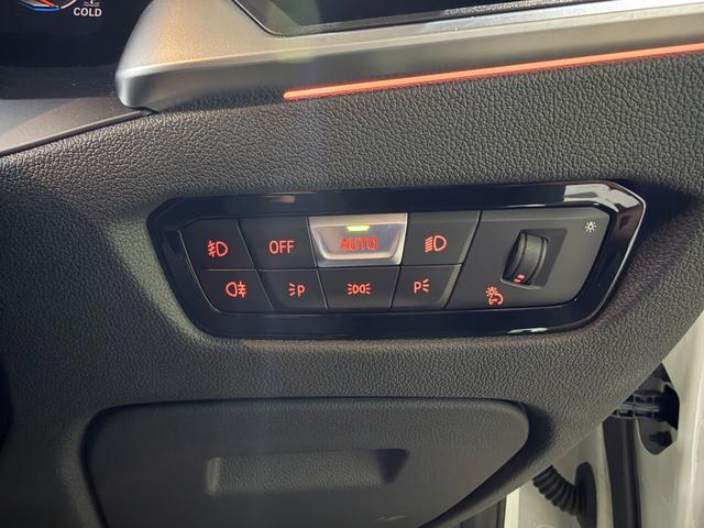 3シリーズ 330i Mスポーツ 6か月走行距離無制限保証付 ワンオーナー イノベーションPKG コンフォートPKG 純正OP19インチAW Mパフォーマンスカーボンドアミラーカバー&カーボントランクスポイラー ブラックキドニーグリル(25枚目)