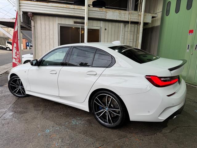 3シリーズ 330i Mスポーツ 6か月走行距離無制限保証付 ワンオーナー イノベーションPKG コンフォートPKG 純正OP19インチAW Mパフォーマンスカーボンドアミラーカバー&カーボントランクスポイラー ブラックキドニーグリル(46枚目)